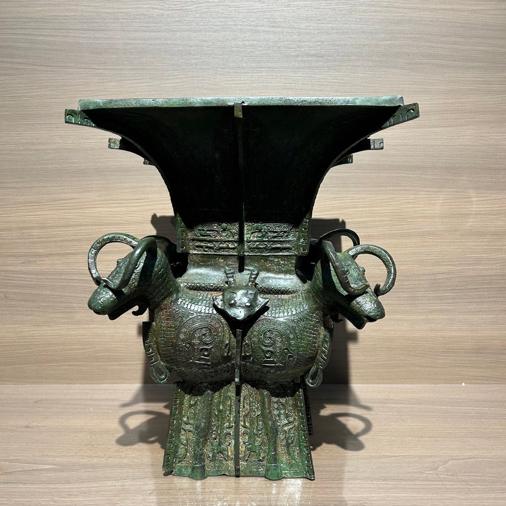 （Four Sheep Vase）Antique metal decorations, Chinese style gifts, office collections, private collections