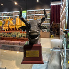 The twelve animal head replicas of the Summer Palace - a kind of gift collection item - are metal animal statues.