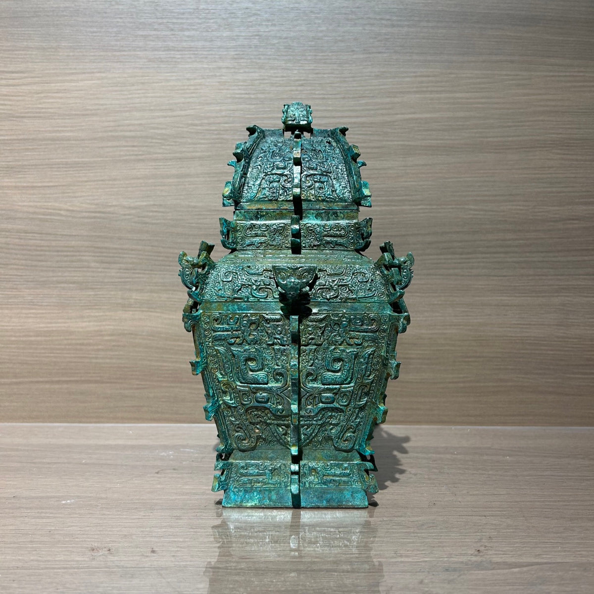 (Chime Vase) Metal decorative item - Oriental table decoration - Antique style collectible