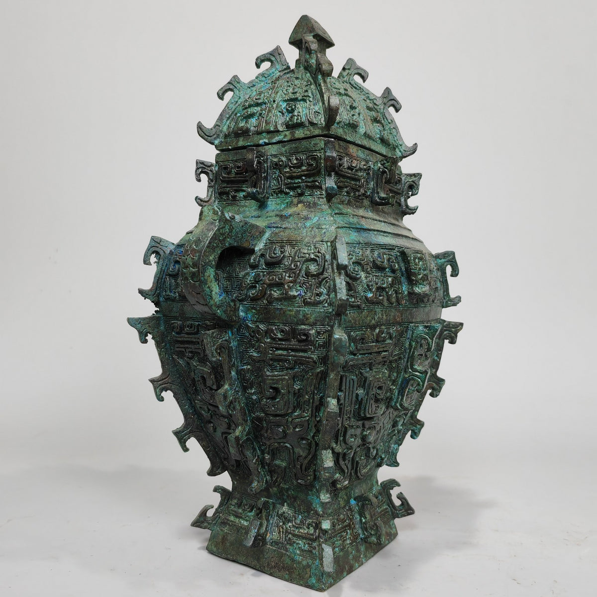 (Chime Vase) Metal decorative item - Oriental table decoration - Antique style collectible