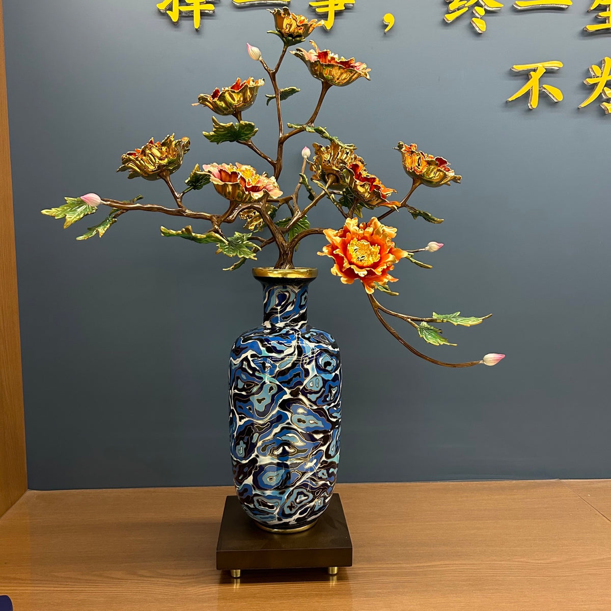 Copper decorative items, bouquets, colorful flowers, peony vase, wedding decoration vase, table vase, metal entrance hall living room decoration