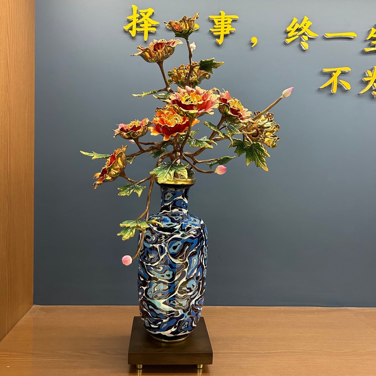 Copper decorative items, bouquets, colorful flowers, peony vase, wedding decoration vase, table vase, metal entrance hall living room decoration
